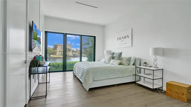 $6,333,000 | 1651 Diplomat Parkway, Hallandale Beach, FL 33009