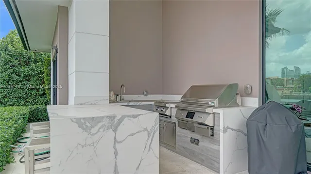 $6,333,000 | 1651 Diplomat Parkway, Hallandale Beach, FL 33009