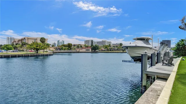 $6,333,000 | 1651 Diplomat Parkway, Hallandale Beach, FL 33009