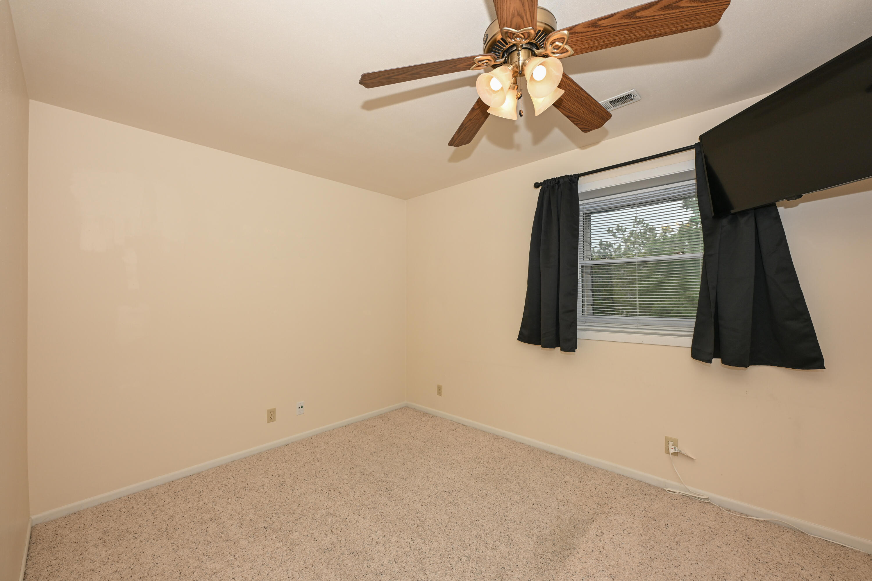 12765 West Hampton Avenue, Unit 207 Butler, WI 53007 - Photo 12 of 36 Photo (17)