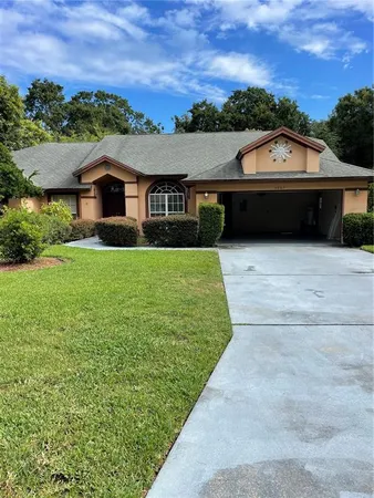 $2,400 | 3007 Forest Club Drive, Plant City, FL 33566