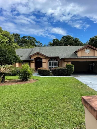 $2,400 | 3007 Forest Club Drive, Plant City, FL 33566