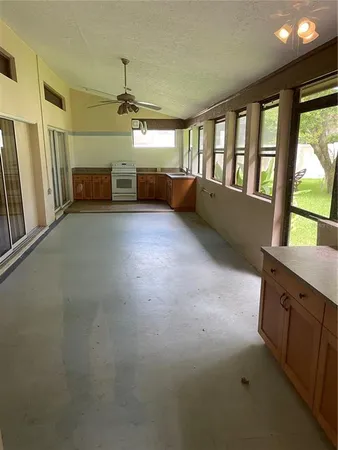 $2,400 | 3007 Forest Club Drive, Plant City, FL 33566