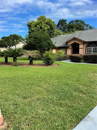 $2,400 | 3007 Forest Club Drive, Plant City, FL 33566