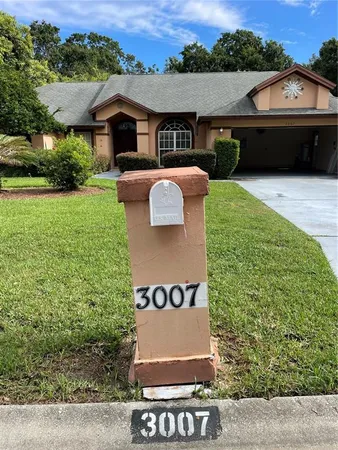 $2,400 | 3007 Forest Club Drive, Plant City, FL 33566
