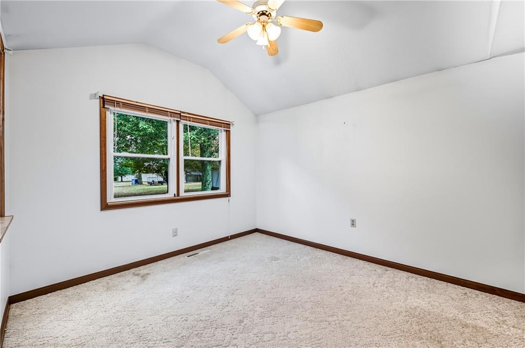 66 Concord Road Hermitage, PA 16148 - Photo 18 of 21 an empty room with window