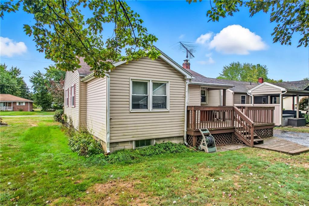 66 Concord Road Hermitage, PA 16148 - Photo 4 of 21 a house view with a garden space
