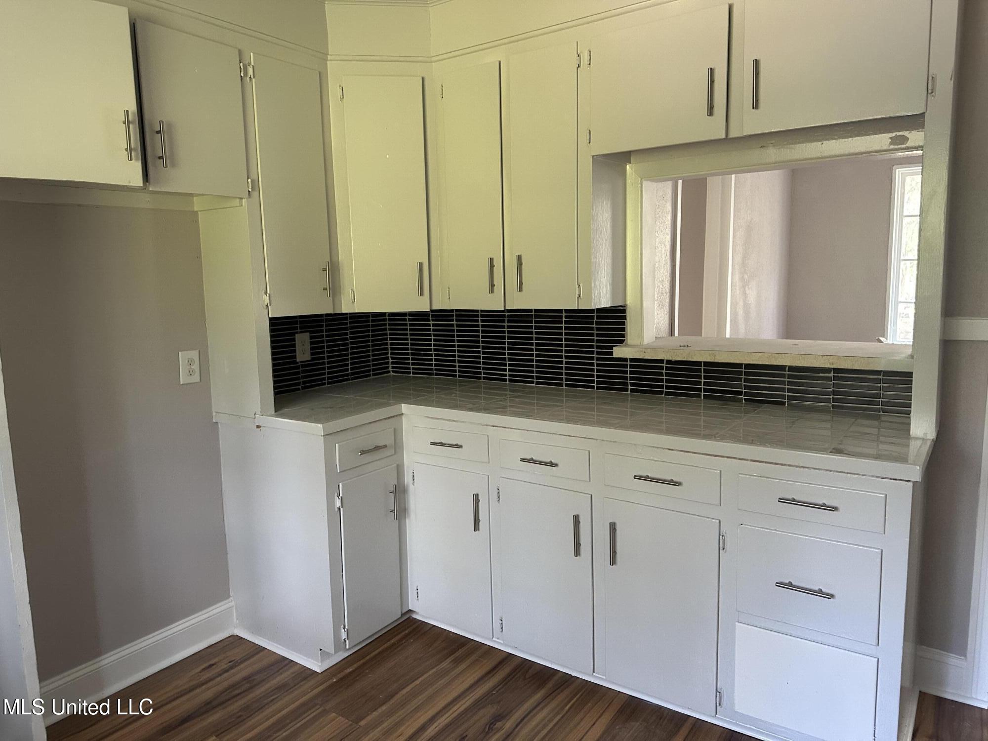 2416 Paden Street Jackson, MS 39204 - Photo 7 of 39 IMG_1879