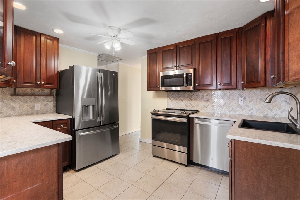 9 Providence Road Sutton, MA 01590 - Photo 12 of 37