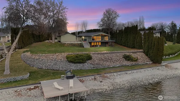 $824,900 | 2102 Elgin Road Northeast, Moses Lake, WA 98837