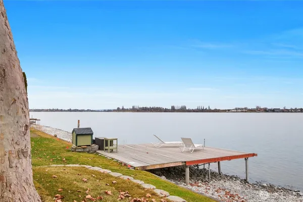 $824,900 | 2102 Elgin Road Northeast, Moses Lake, WA 98837