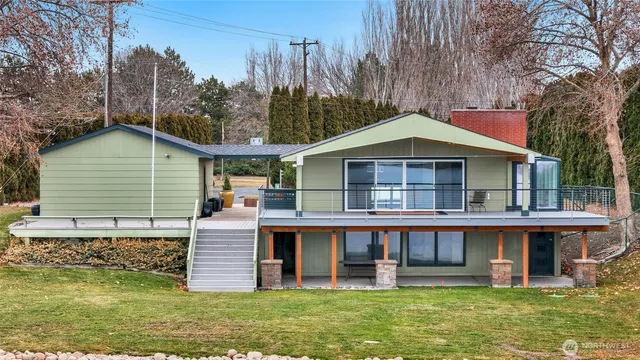 $849,990 | 2102 Elgin Road Northeast, Moses Lake, WA 98837