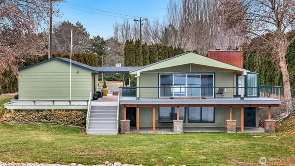 $824,900 | 2102 Elgin Road Northeast, Moses Lake, WA 98837