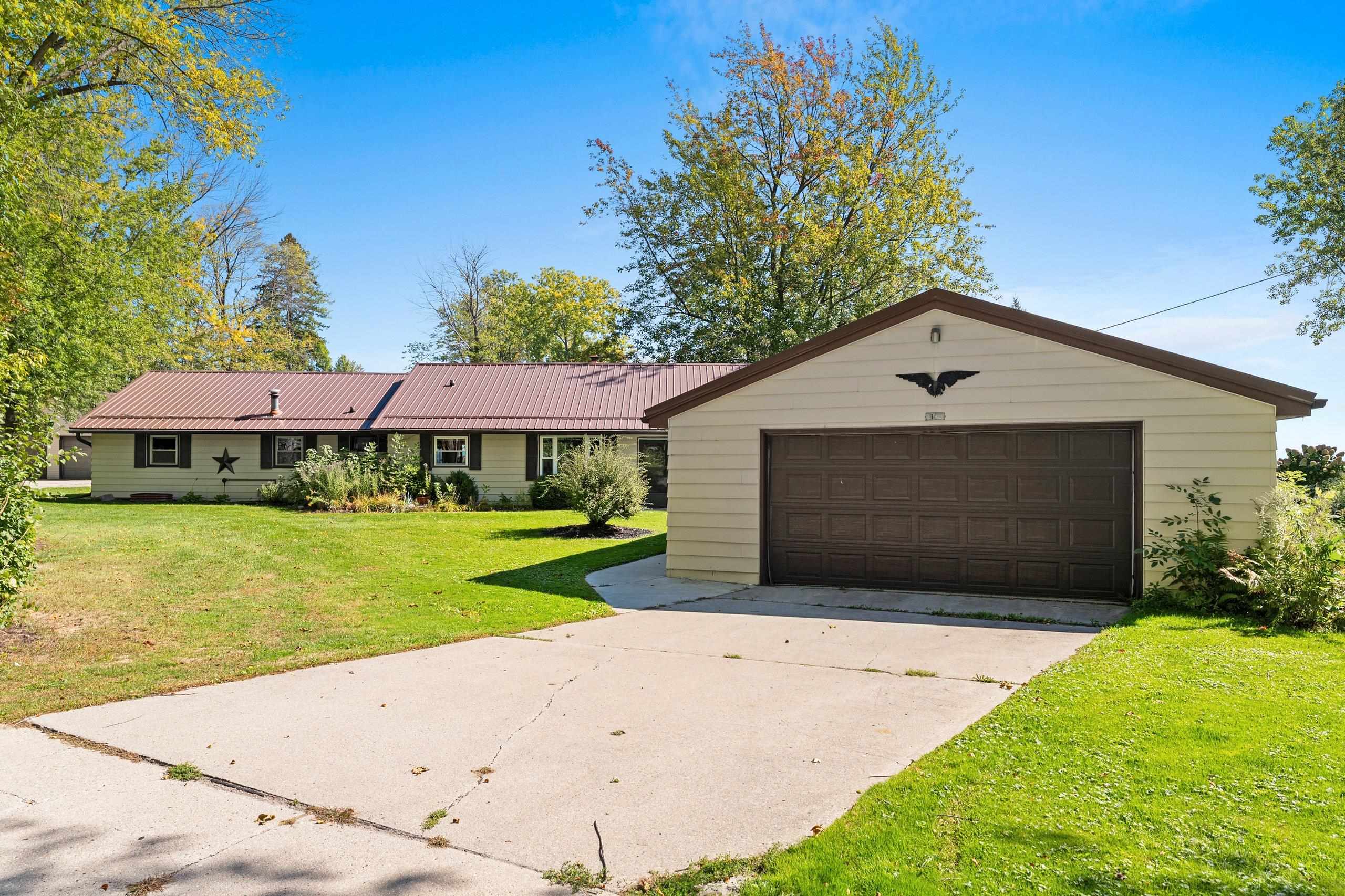 4135 Lade Beach Road Little Suamico, WI 54141 - Photo 42 of 83 Gallery Image 42