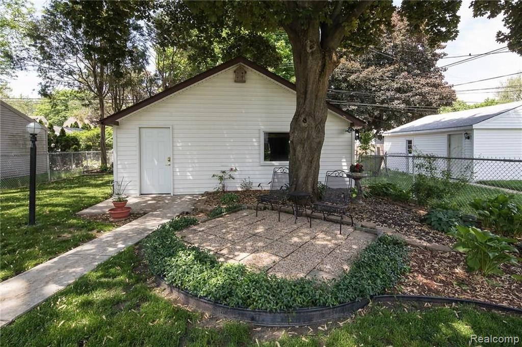 3828 Alice Street Dearborn, MI 48124 - Photo 29 of 38