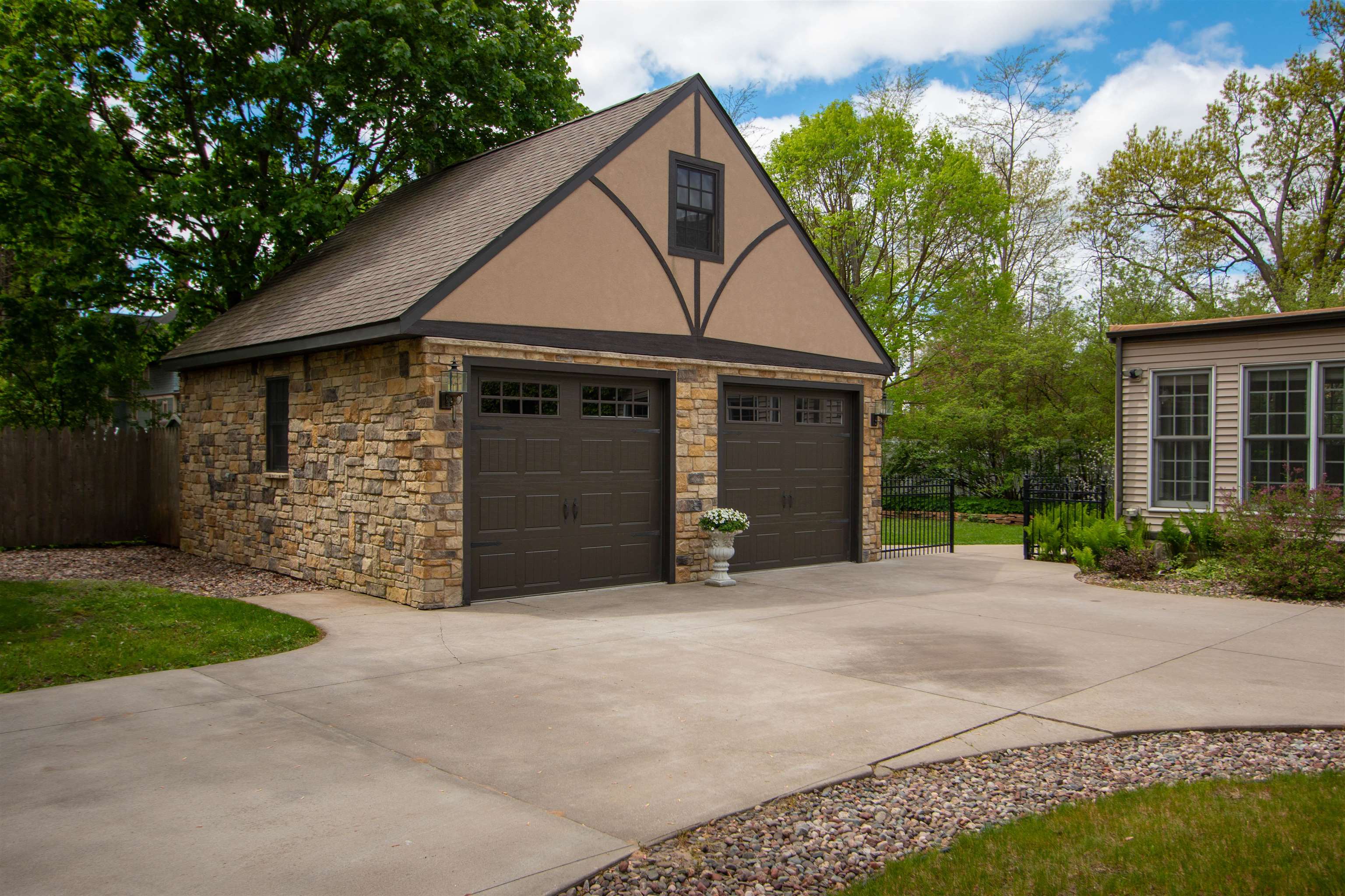 1709 Main Street Stevens Point, WI 54481 - Photo 5 of 53