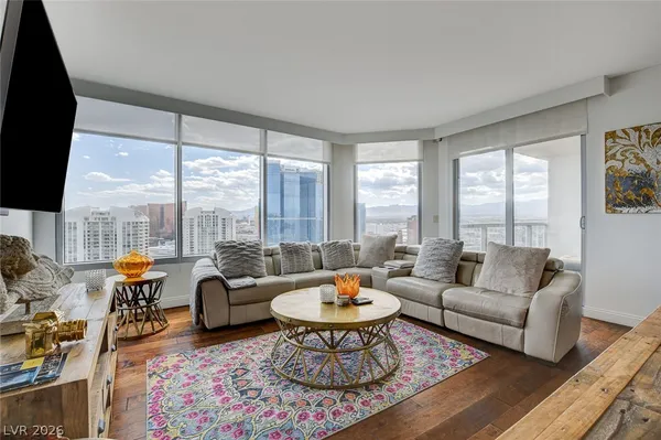 $4,400 | 222 Karen Avenue, Unit 4101, Las Vegas, NV 89109