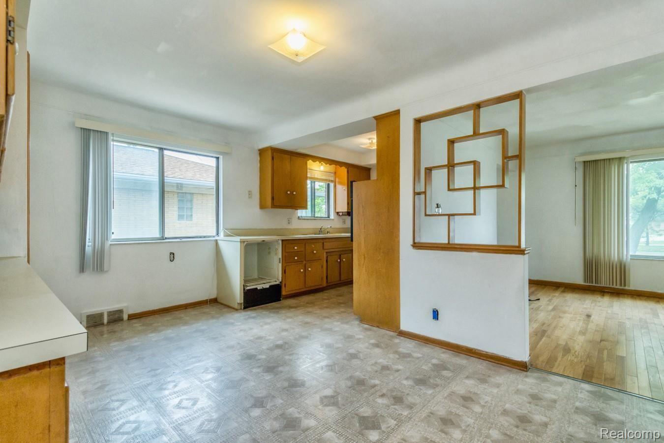 22114 Kelly Road Eastpointe, MI 48021 - Photo 12 of 23 13.jpg