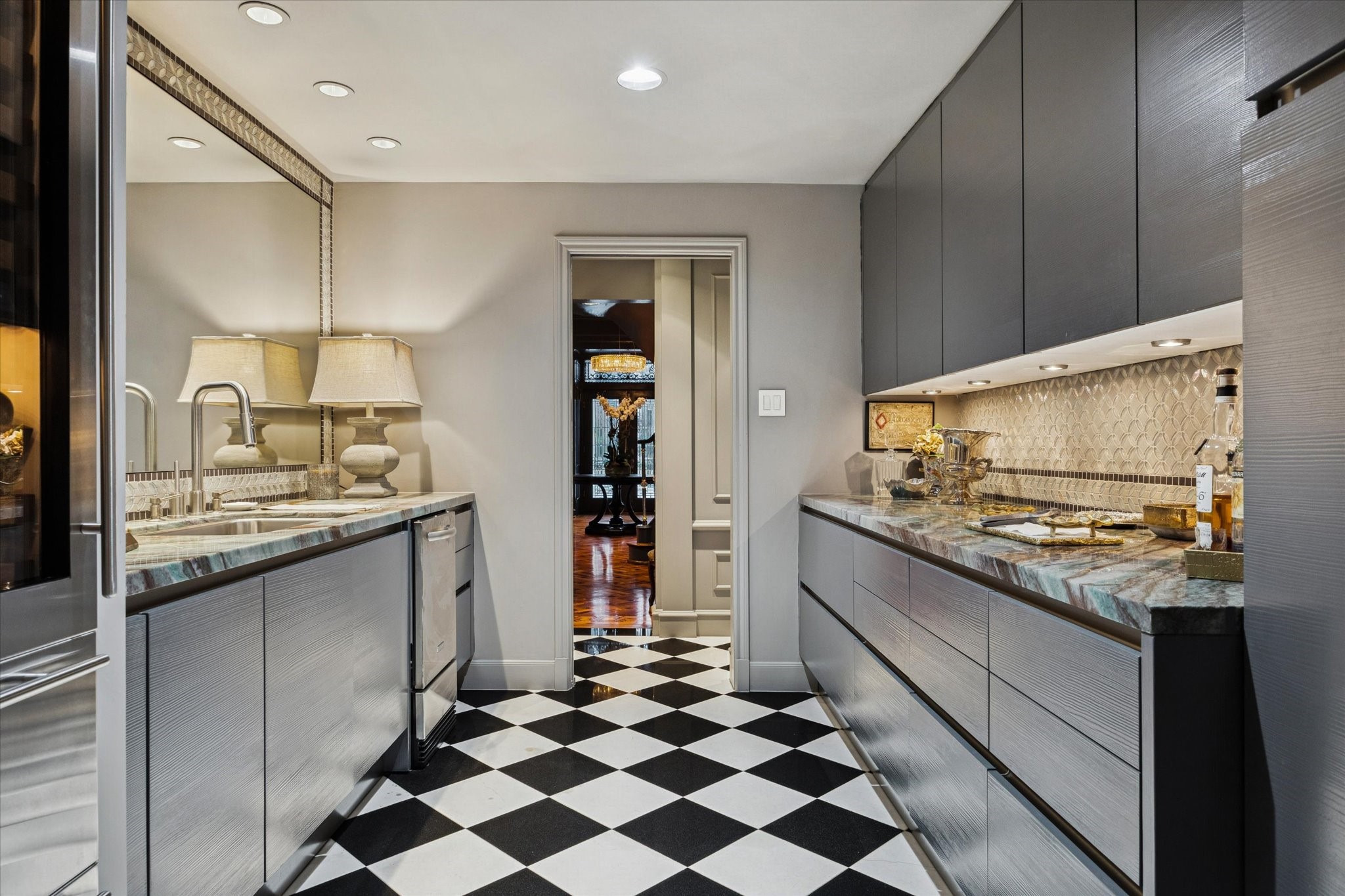 20 Sunset Boulevard Houston, TX 77005 - Photo 16 of 50 Bar area leads to Kitchen