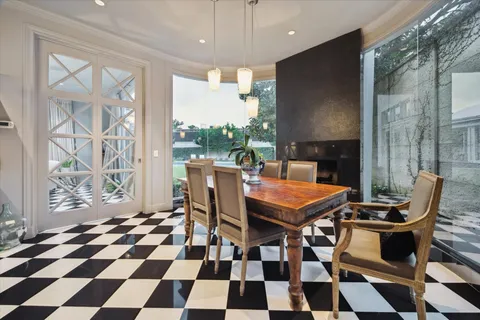 $5,650,000 | 20 Sunset Boulevard, Houston, TX 77005