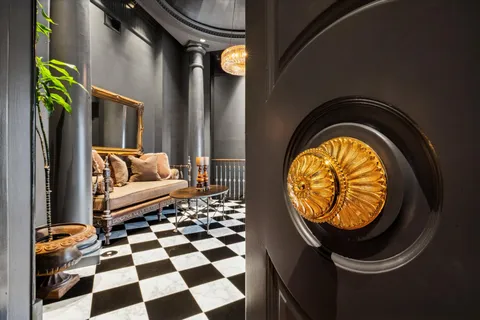 $5,650,000 | 20 Sunset Boulevard, Houston, TX 77005