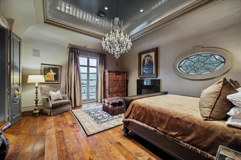 $5,650,000 | 20 Sunset Boulevard, Houston, TX 77005