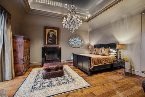 $5,650,000 | 20 Sunset Boulevard, Houston, TX 77005