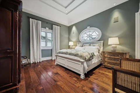 $5,650,000 | 20 Sunset Boulevard, Houston, TX 77005