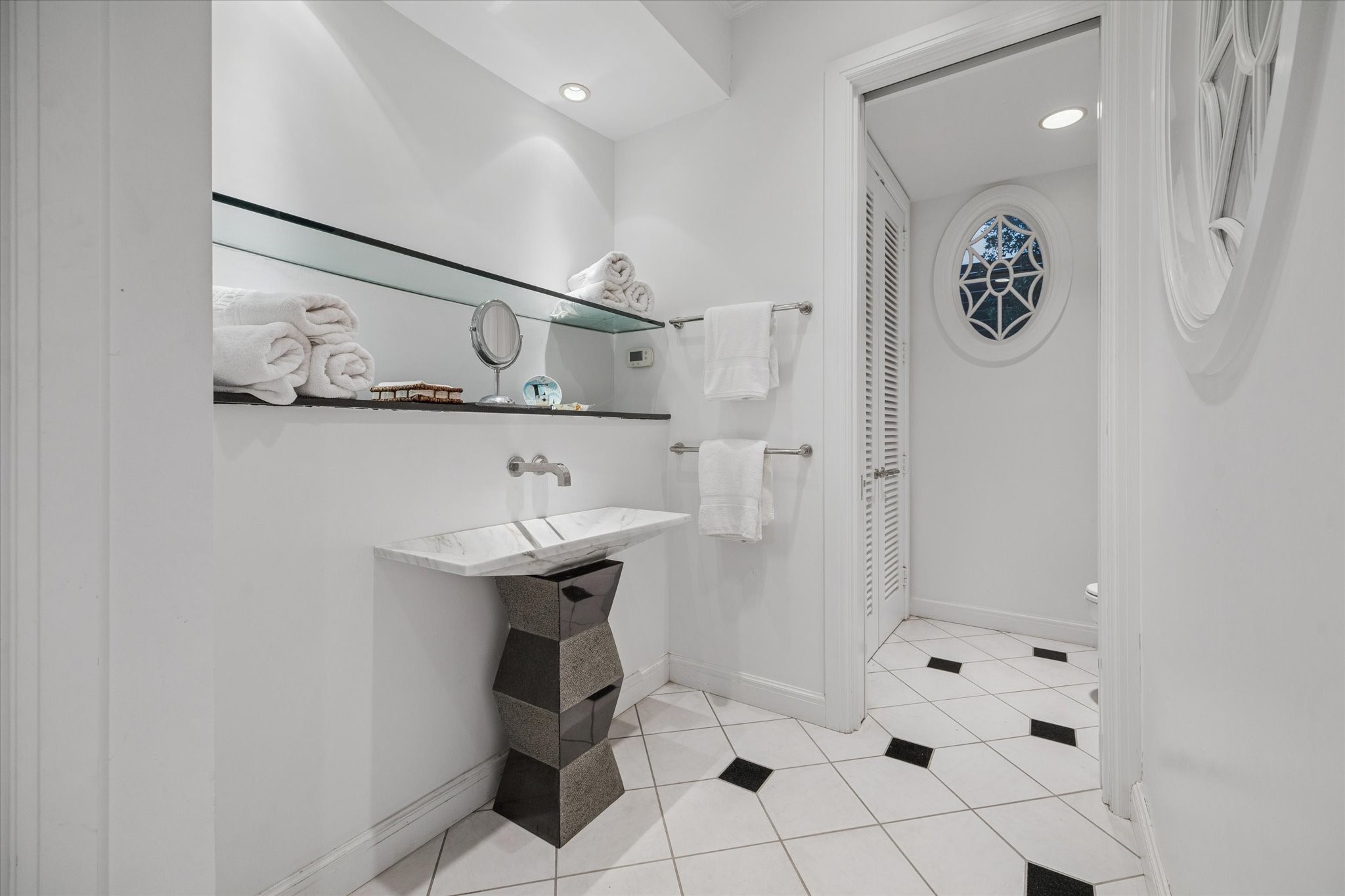 20 Sunset Boulevard Houston, TX 77005 - Photo 47 of 50 Pool house bath