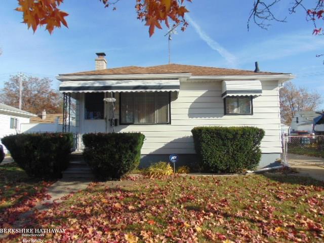 25820 Hayes Road Roseville, MI 48066 - Photo 1 of 20 50028542.JPG