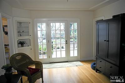 324 Benton Street Santa Rosa, CA 95401 - Photo 4 of 12 Gallery Image 4