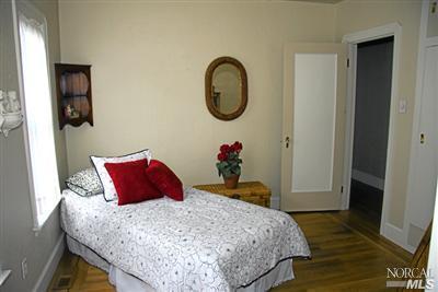 324 Benton Street Santa Rosa, CA 95401 - Photo 8 of 12 Gallery Image 8