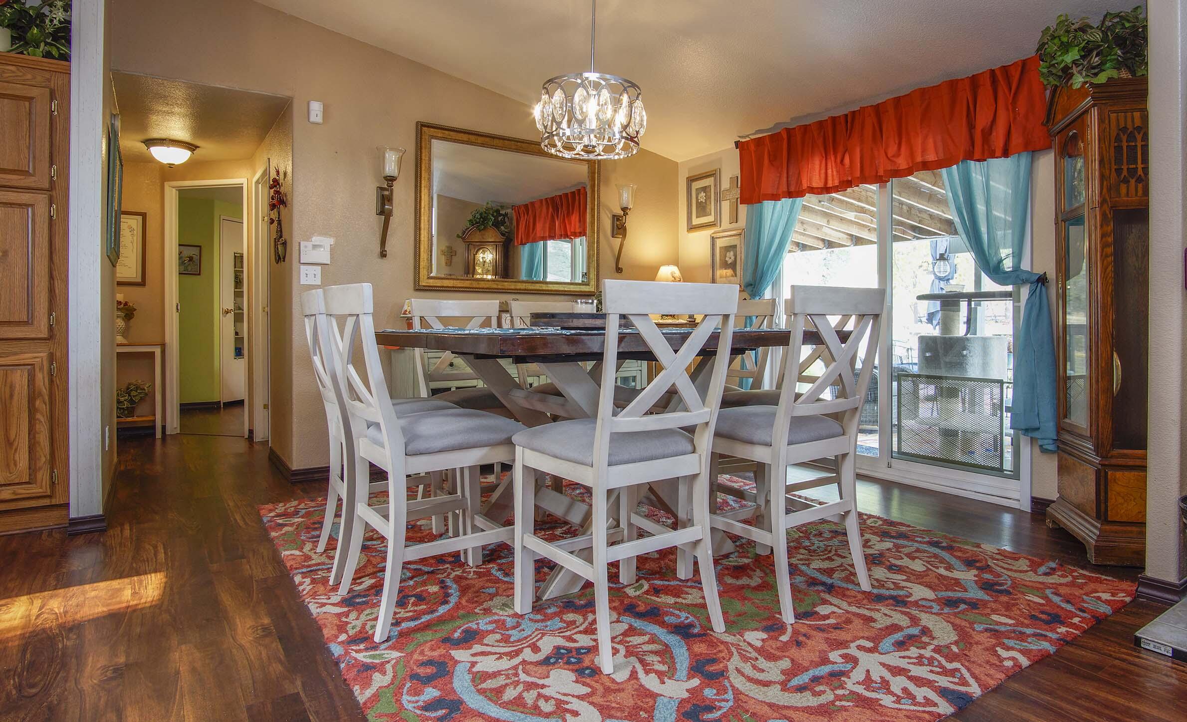 6899 Hyrax Road Anderson, CA 96007 - Photo 12 of 40 Dining Room View