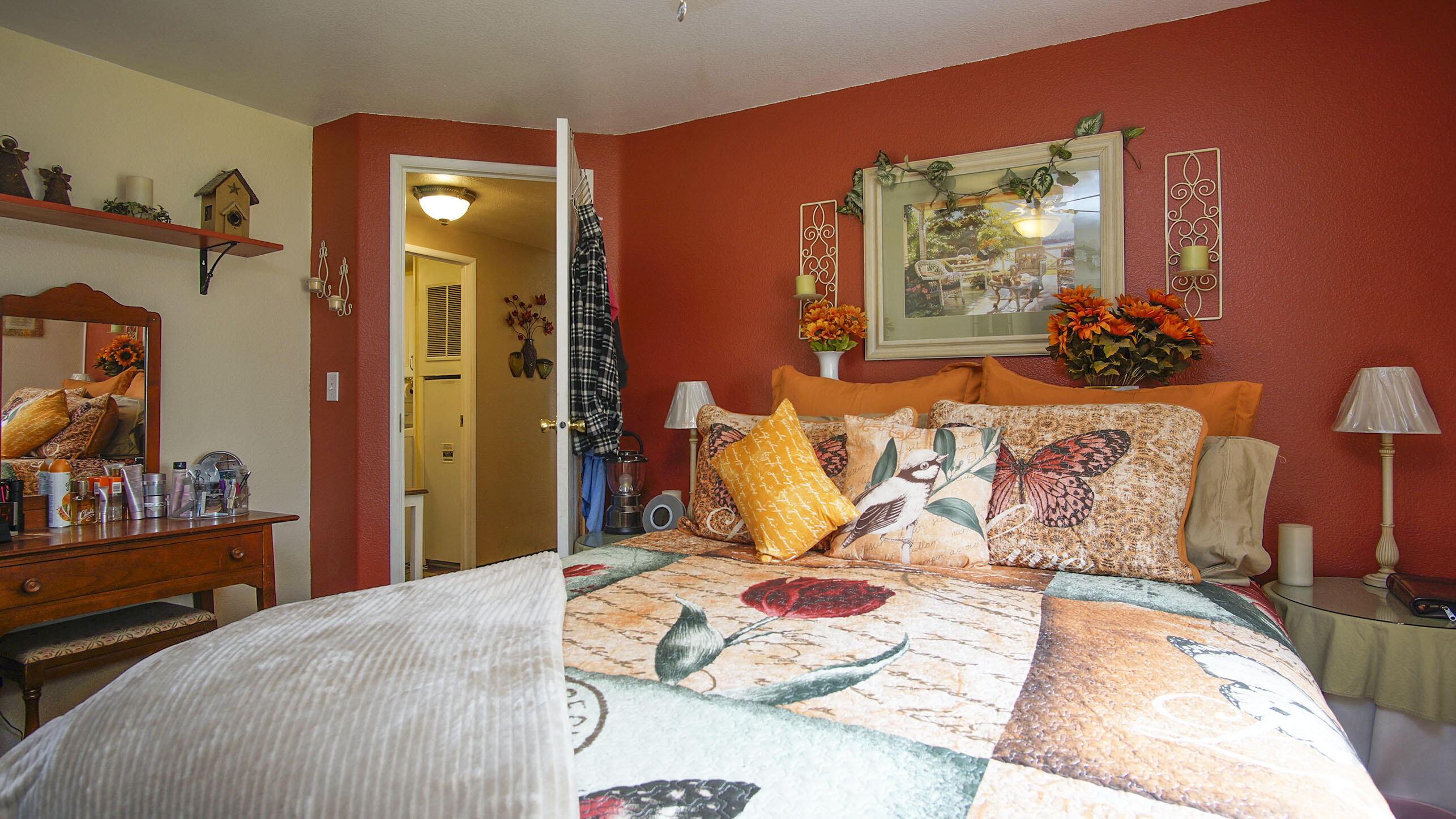 6899 Hyrax Road Anderson, CA 96007 - Photo 25 of 40 Guest Bedroom 2