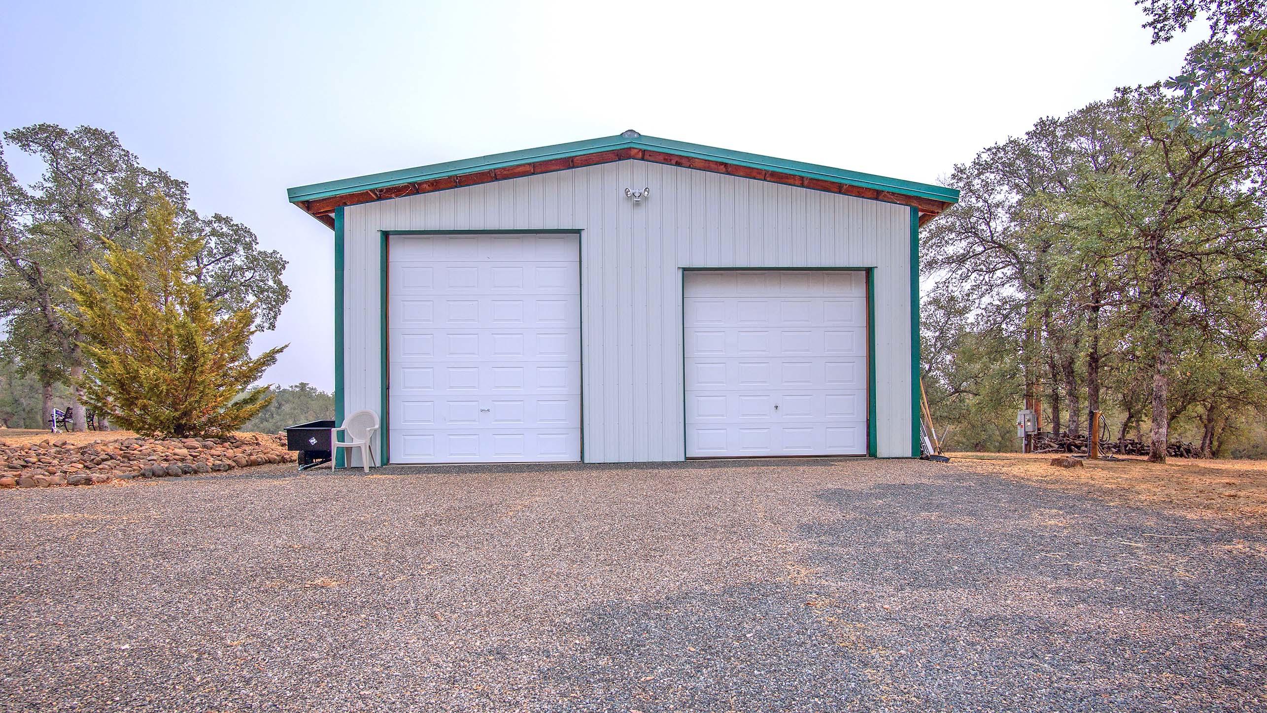 6899 Hyrax Road Anderson, CA 96007 - Photo 33 of 40 Spacious RV Garage