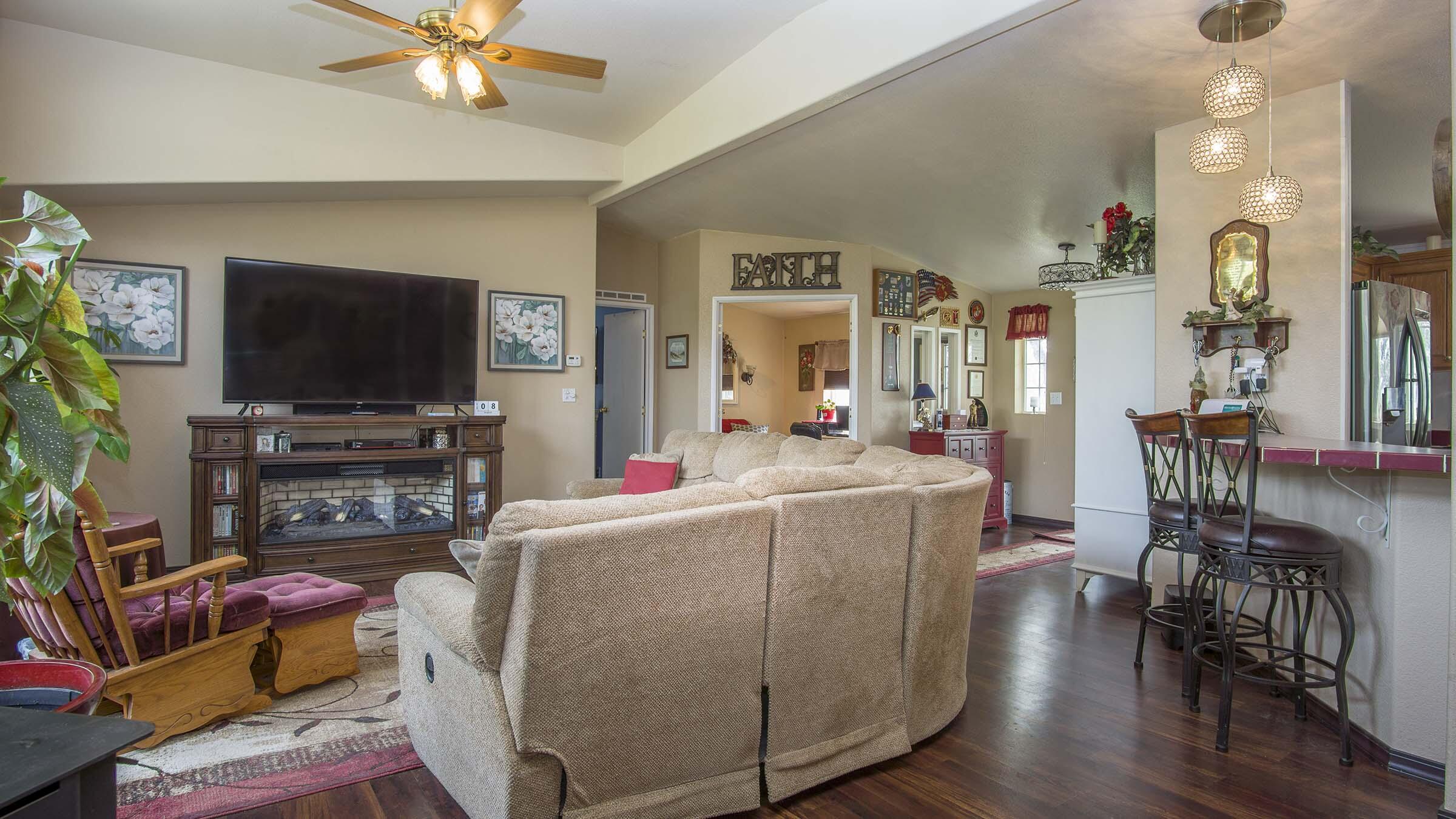 6899 Hyrax Road Anderson, CA 96007 - Photo 8 of 40 Living Room View 2