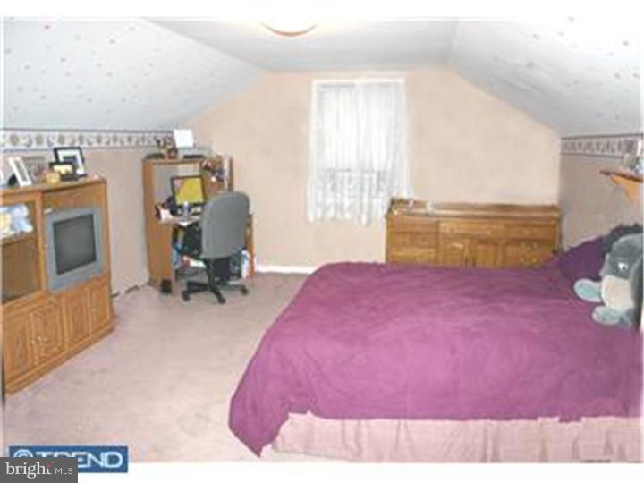 4550 Hillside Road Reading, PA 19606 - Photo 9 of 19 Bedroom 4