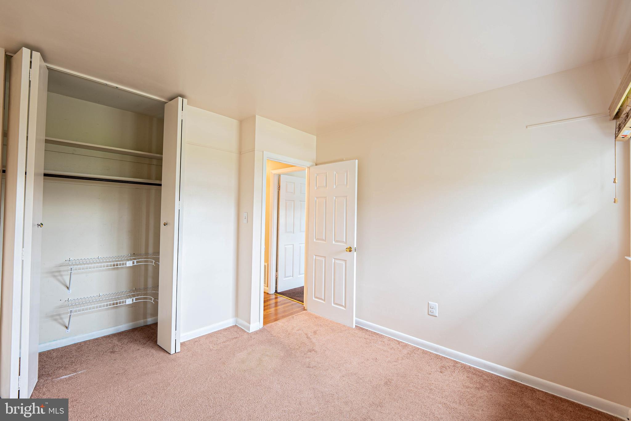 6102 Collinsway Road Baltimore, MD 21228 - Photo 19 of 45