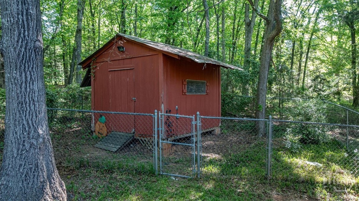125 Clarkewoods Road Athens, GA 30607 - Photo 44 of 57 Gallery Image 44