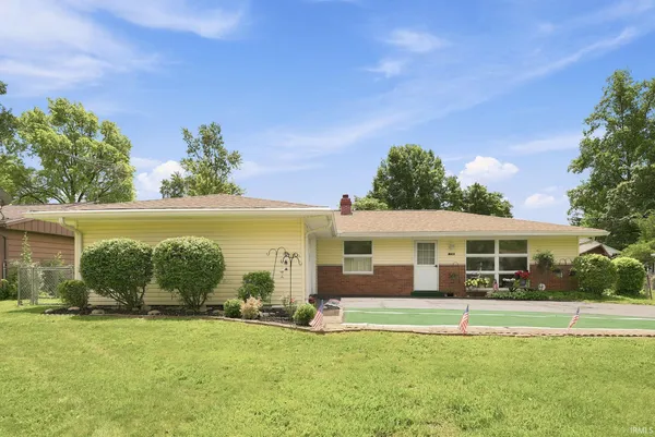 $165,000 | 2311 West Surrey Drive, Muncie, IN 47304
