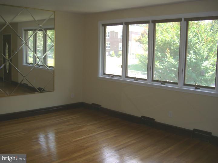 317 Rively Avenue Aldan, PA 19018 - Photo 17 of 25 Gallery Image 17