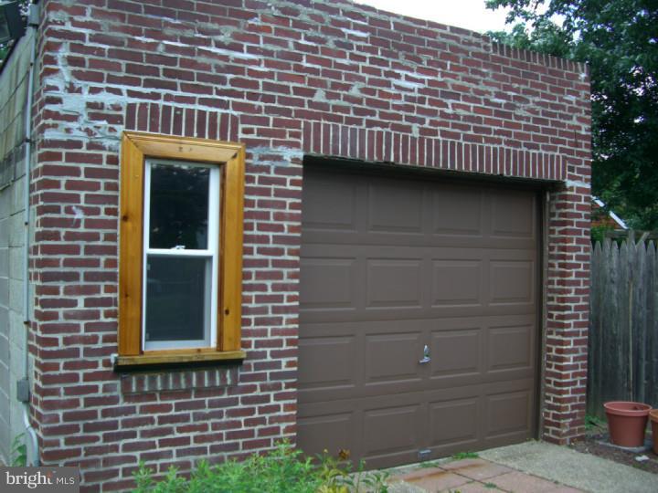 317 Rively Avenue Aldan, PA 19018 - Photo 6 of 25 Gallery Image 6