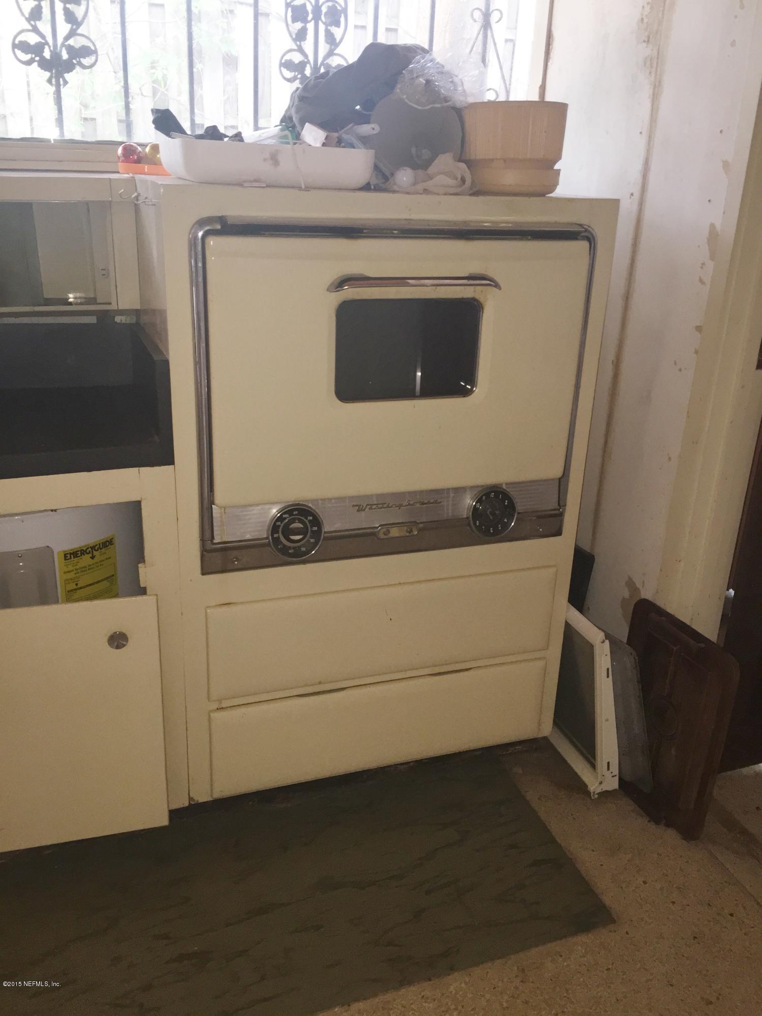 7902 Wildwood Road Jacksonville, FL 32211 - Photo 8 of 16 Vintage Oven