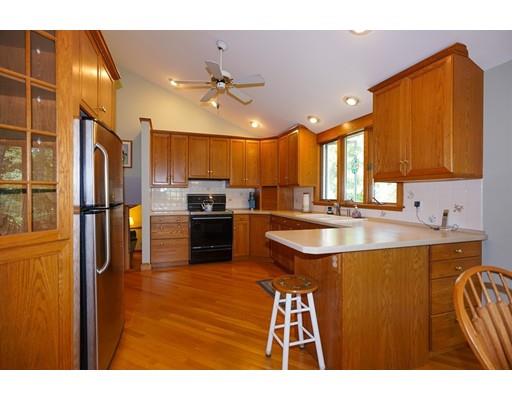 11 Meadowbrook Road Bedford, MA 01730 - Photo 4 of 15 Gallery Image 4
