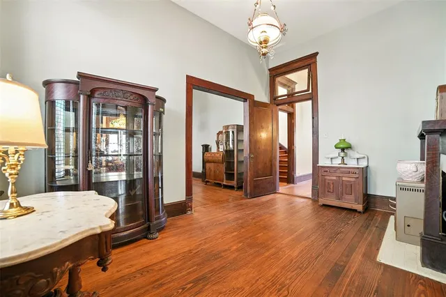 $1,195,000 | 504 South Main Street, Lockhart, TX 78644