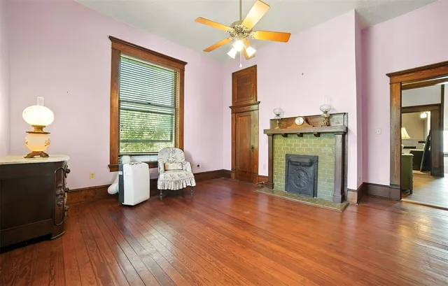 $1,195,000 | 504 South Main Street, Lockhart, TX 78644