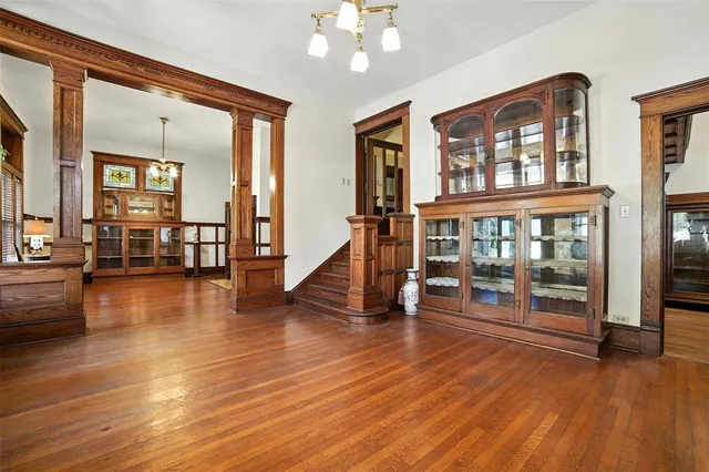 $1,195,000 | 504 South Main Street, Lockhart, TX 78644