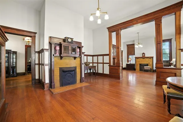 $1,195,000 | 504 South Main Street, Lockhart, TX 78644