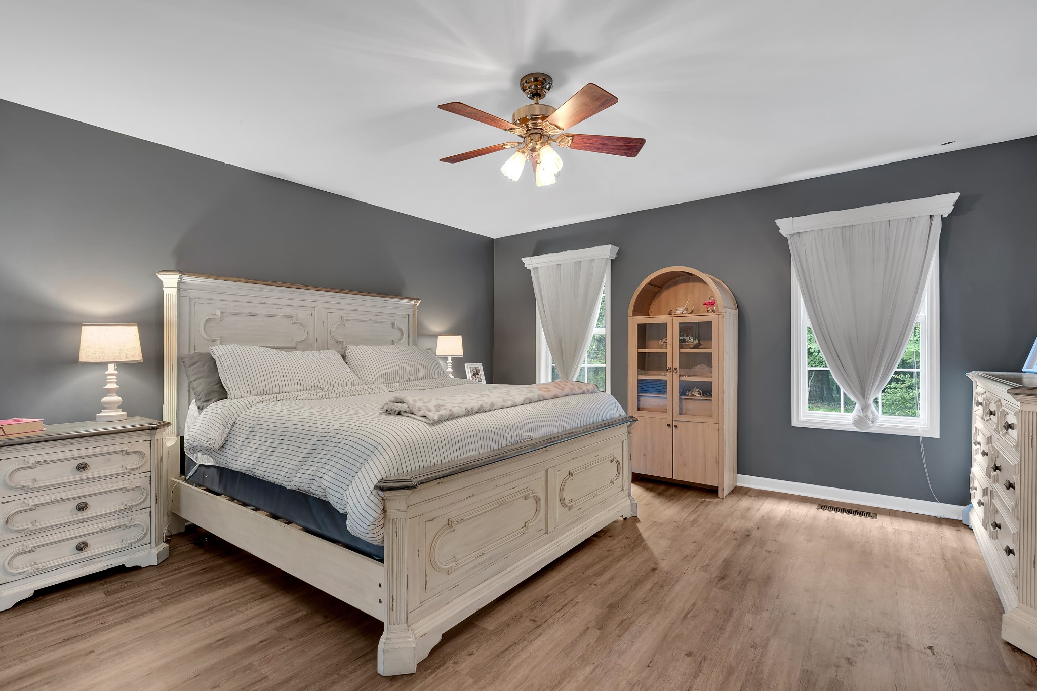 71 Larkspur Court Tullahoma, TN 37388 - Photo 14 of 31 a bed room with a bed and a large window