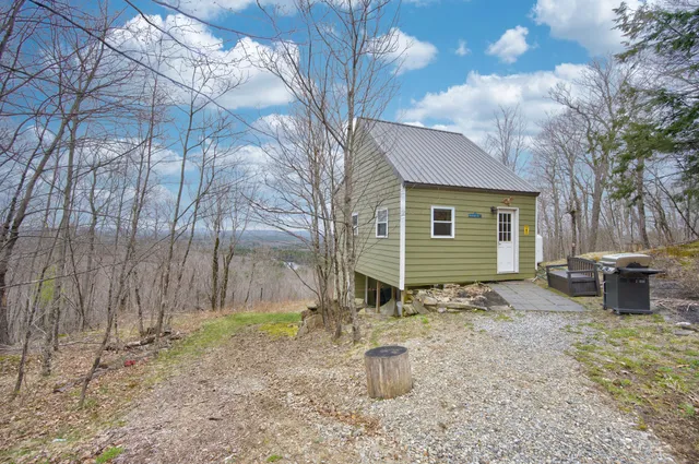 $289,000 | 7 Coon Mountain Lane, Liberty, ME 04949